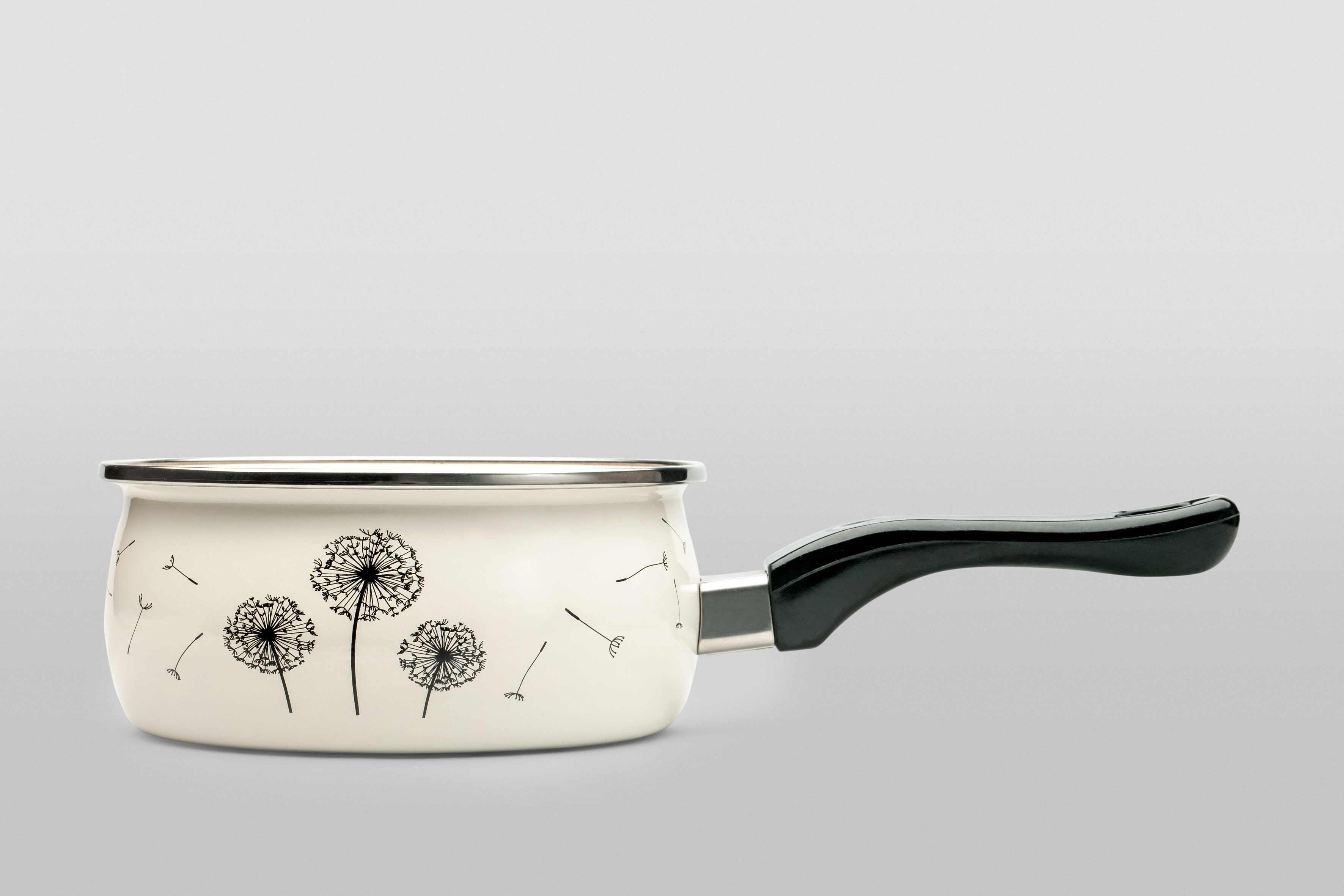 Ковш эмалированный с бакелитовой ручкой, 1.6 л