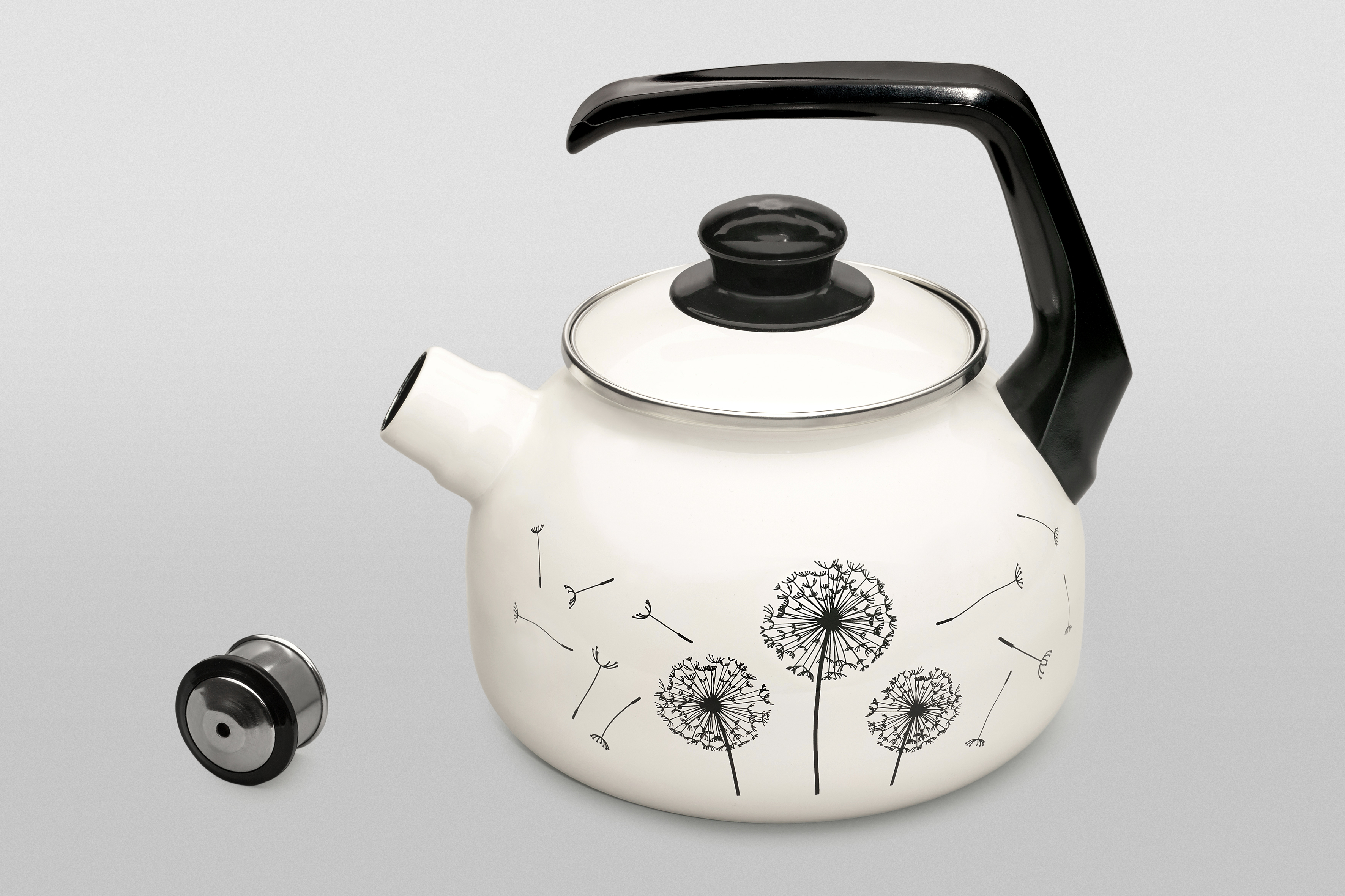 Чайник эмалированный с бакелитовой ручкой, со свистком, 2.5 л