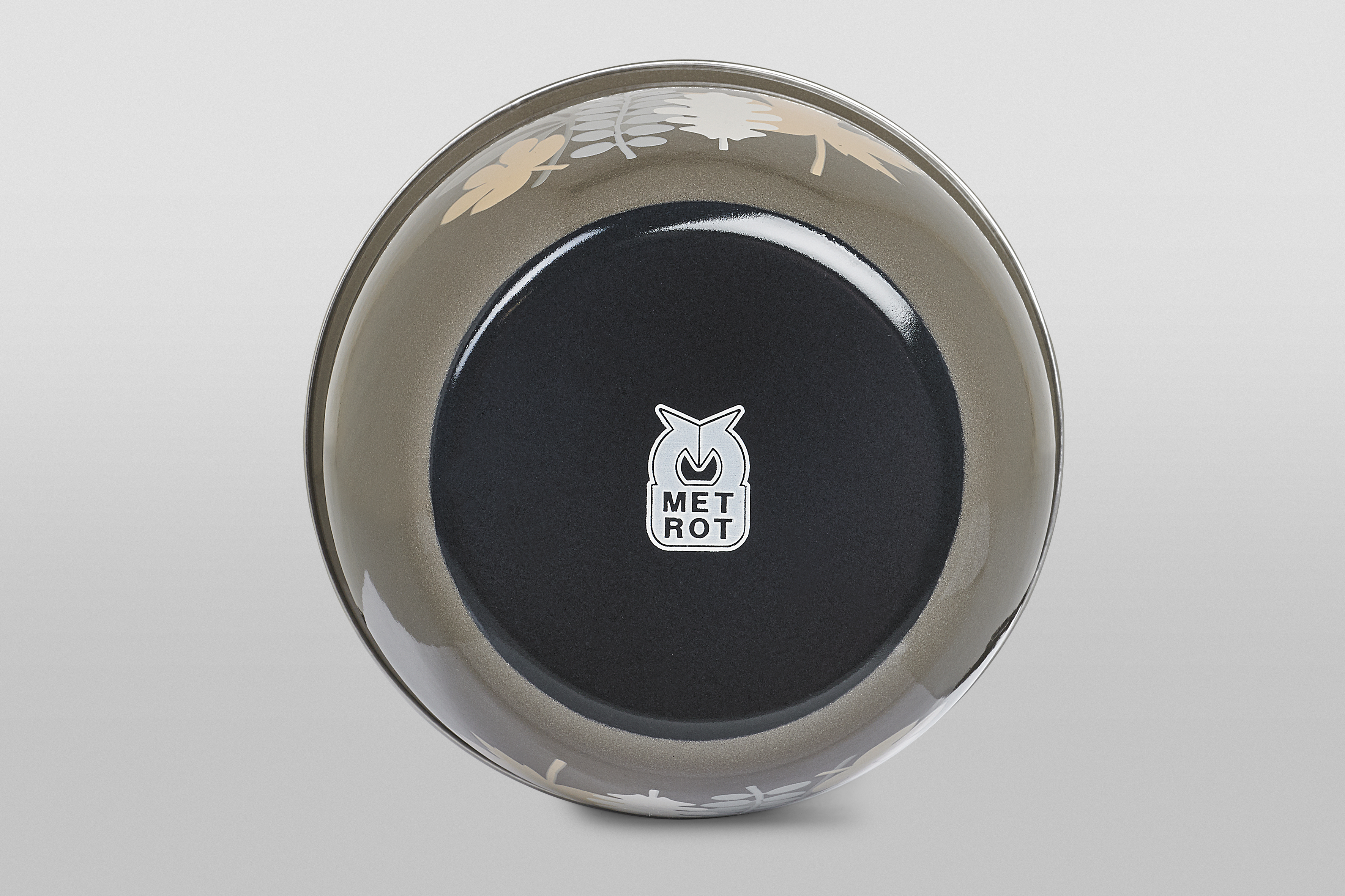 Миска эмалированная без ручек с пластиковой крышкой, 1.7 л