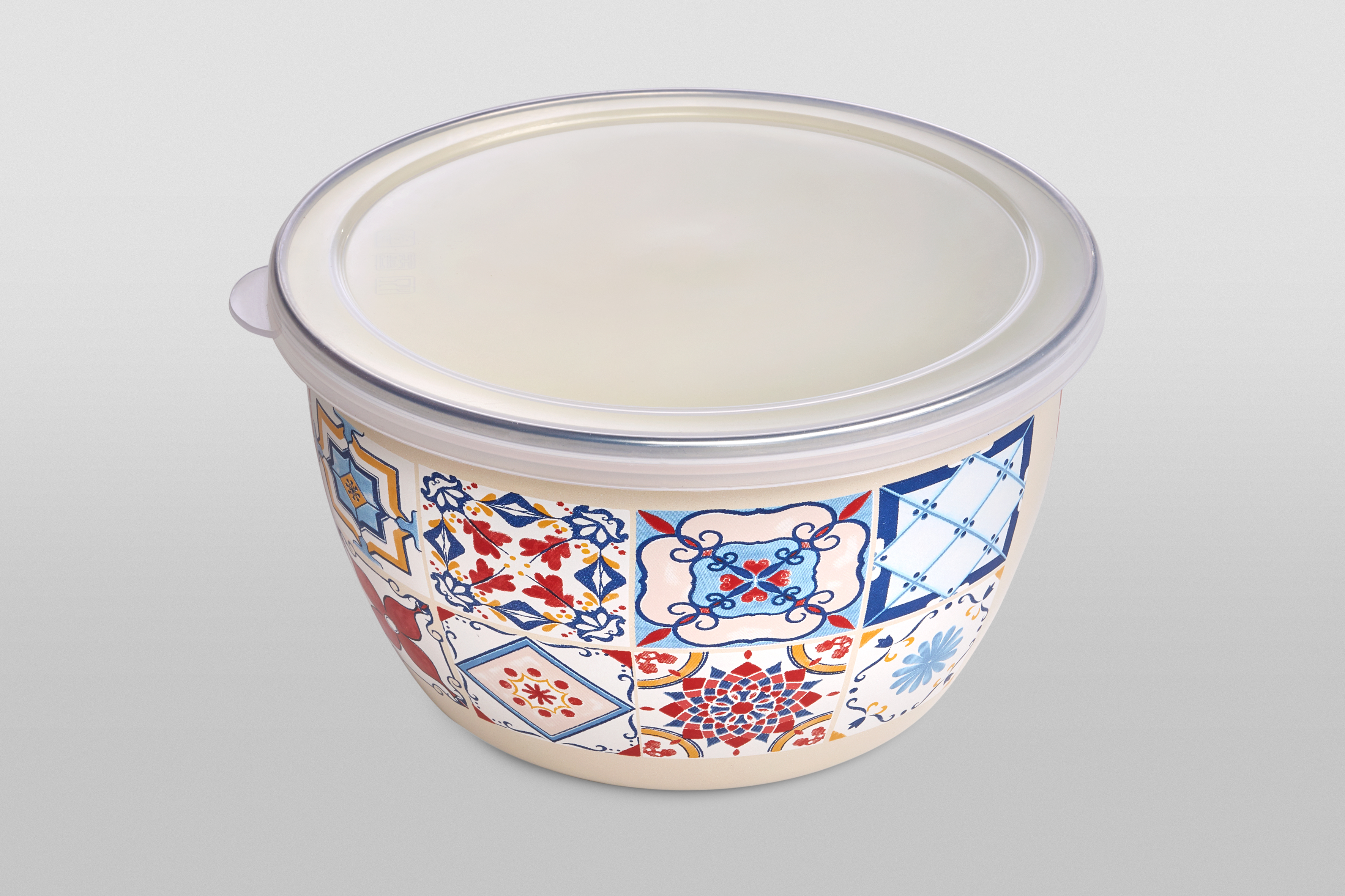 Миска эмалированная без ручек с пластиковой крышкой, 1.7 л