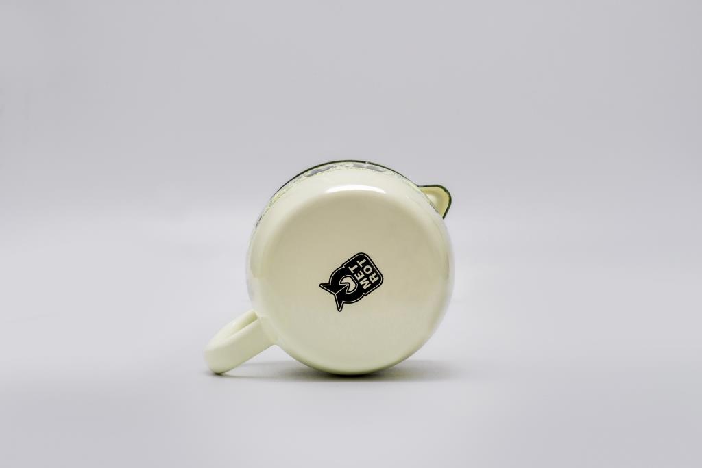 Кружка эмалированная с носиком, 0.8 л